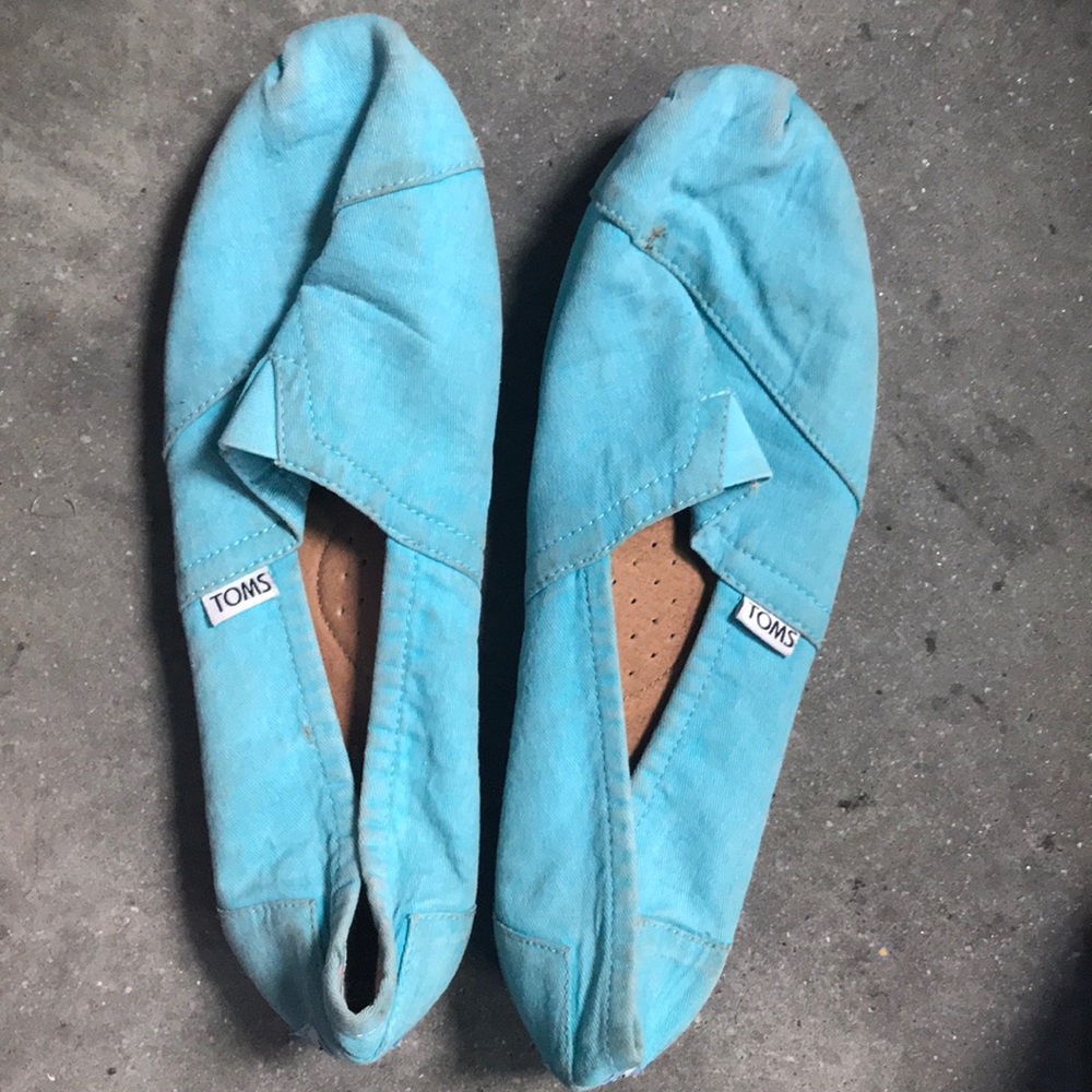 Toms